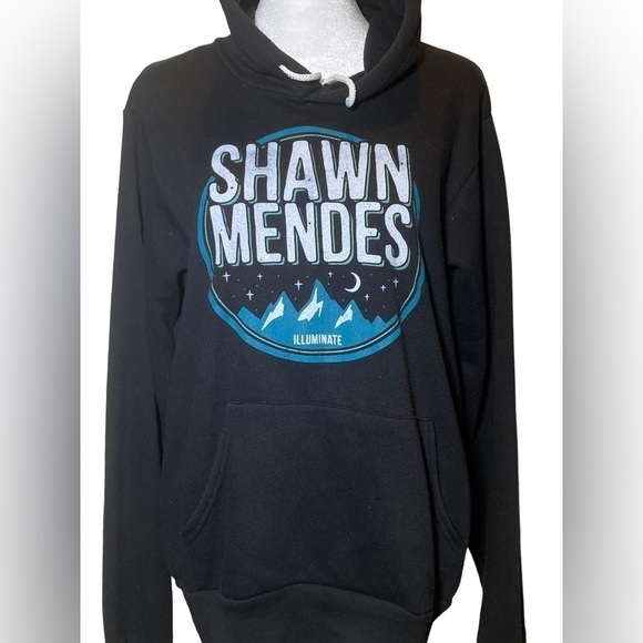 Shawn Mendes Illuminate 2017 tour SMALL Black hoodie graphic kangaroo pocket - Picture 2 of 10